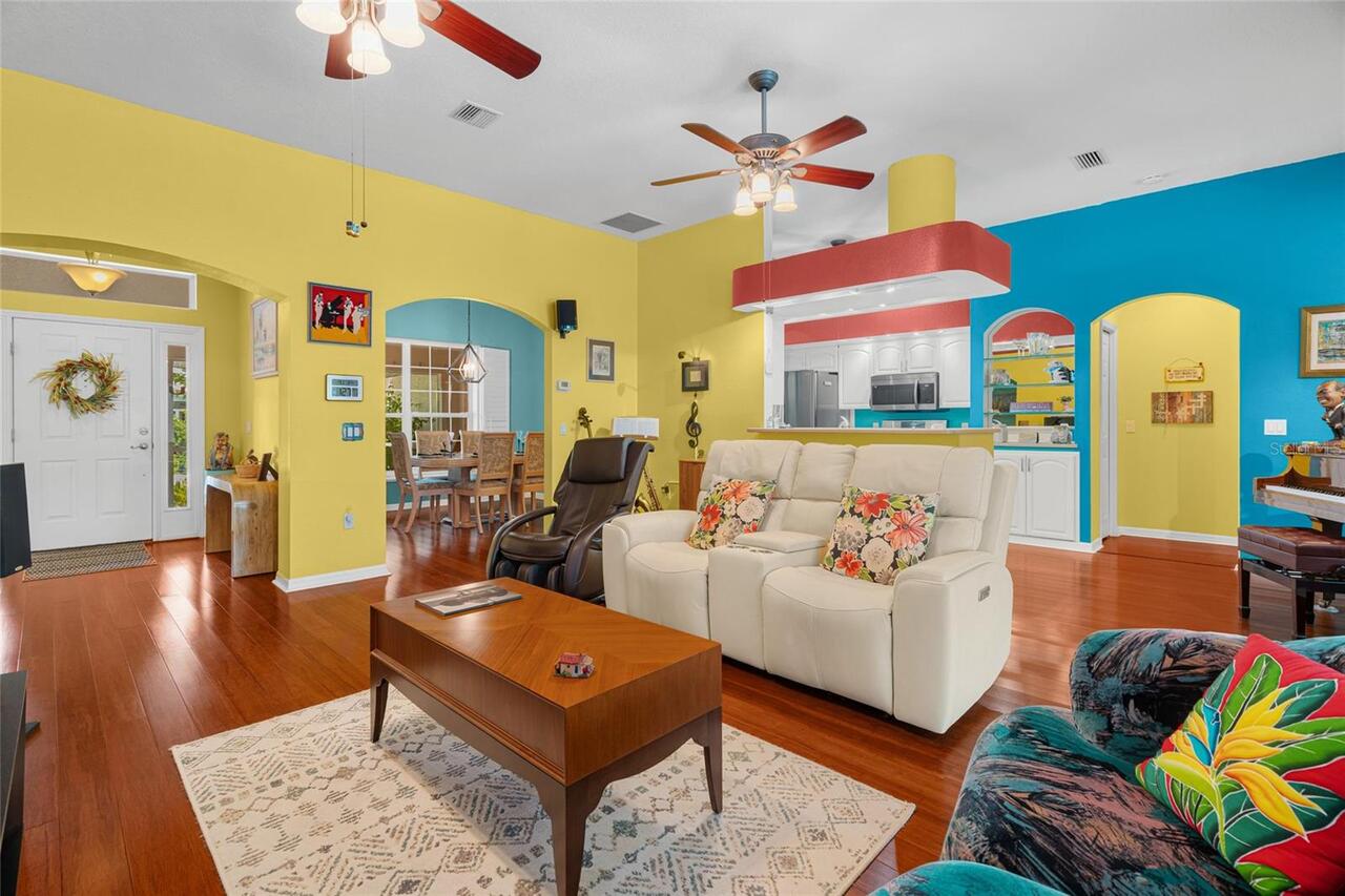 Listing Photo 14