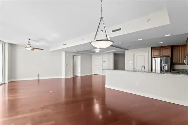 Listing Photo 33