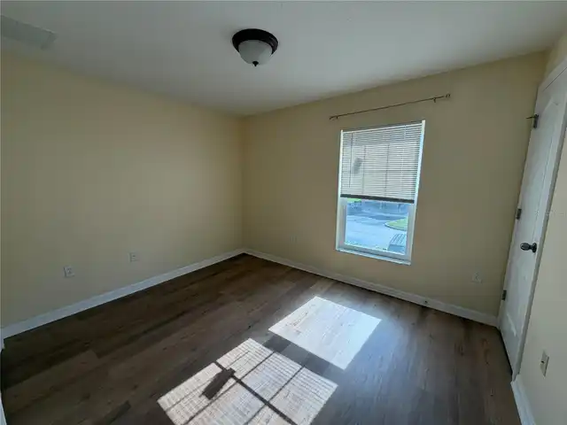 Listing Photo 7