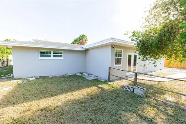 Listing Photo 11