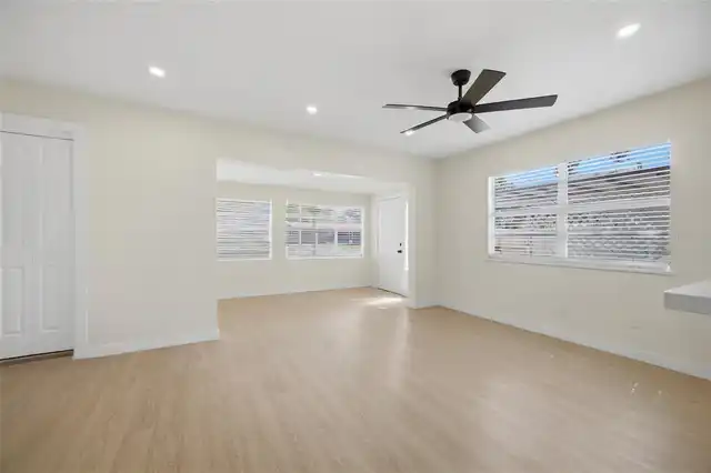 Listing Photo 9