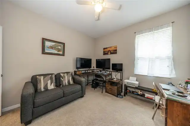 Listing Photo 16