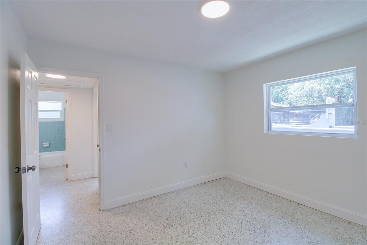 Listing Photo 9