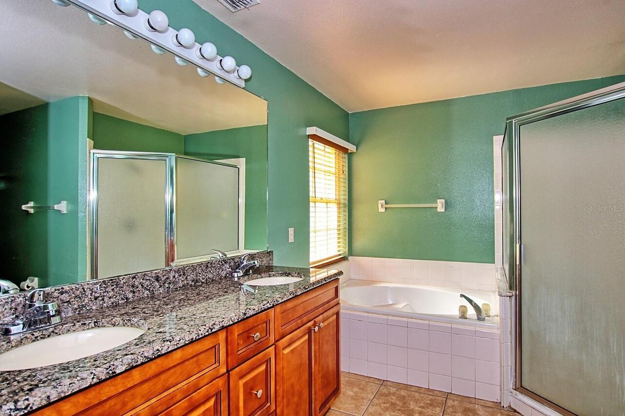 Listing Photo 10