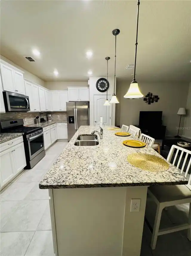 Listing Photo 8