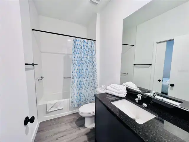 Listing Photo 15