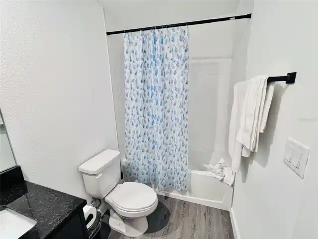 Listing Photo 16