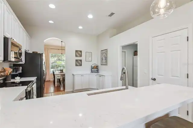 Listing Photo 17