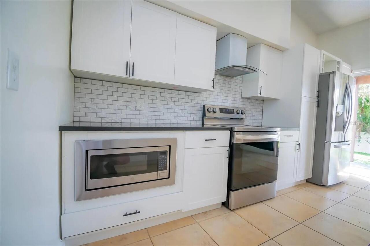 Listing Photo 10