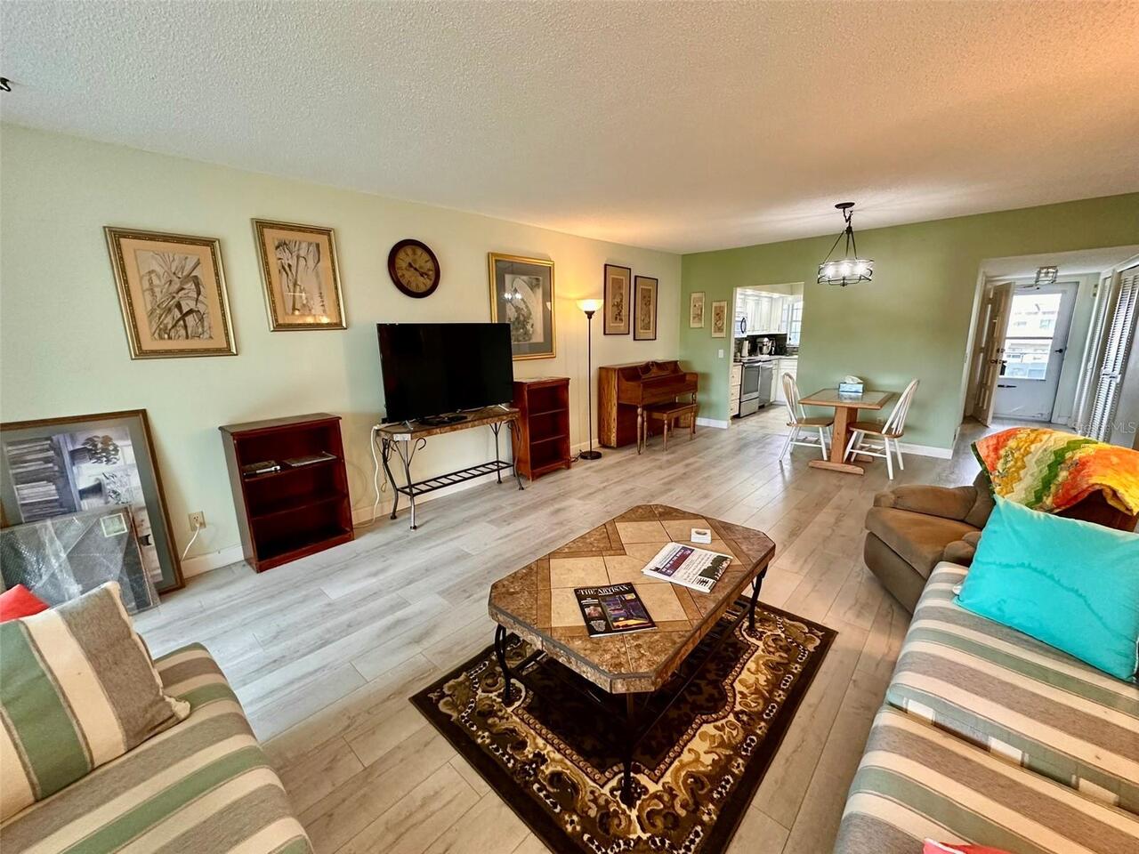 Listing Photo 7