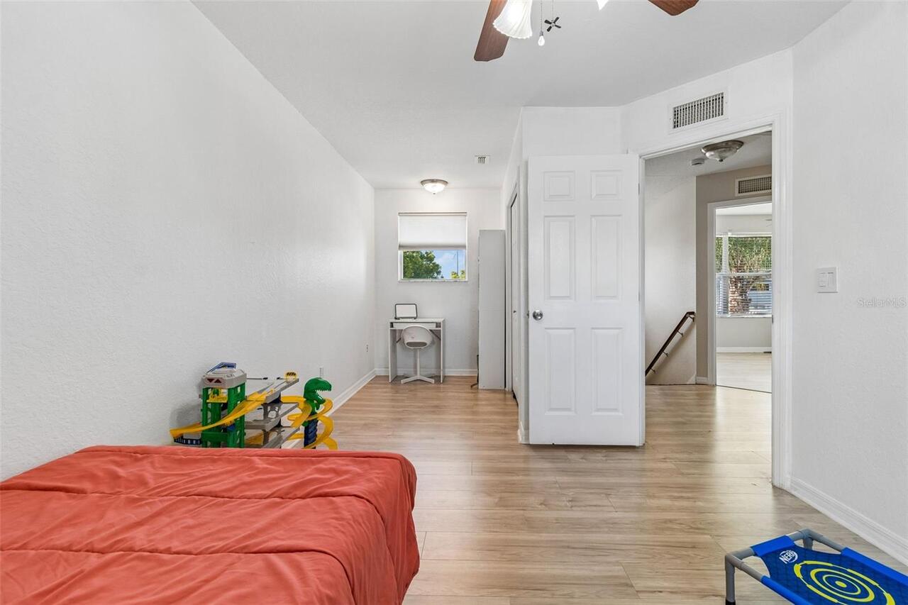 Listing Photo 16