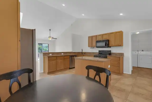 Listing Photo 16