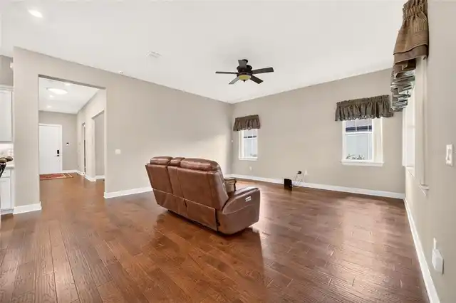 Listing Photo 10
