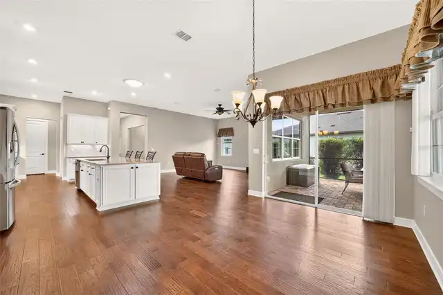 Listing Photo 17