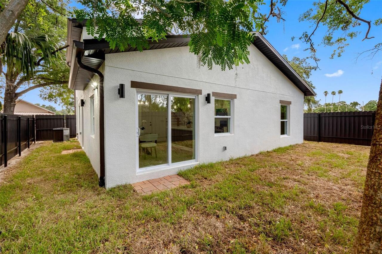 Listing Photo 9