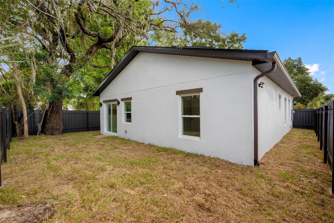 Listing Photo 11