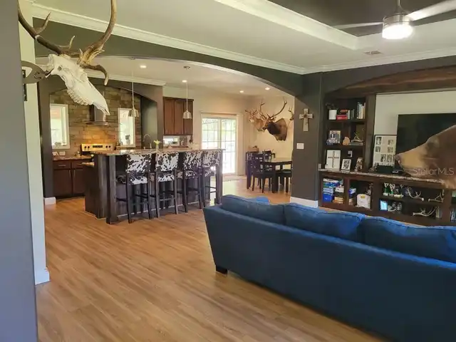Listing Photo 9