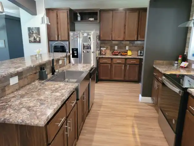 Listing Photo 10