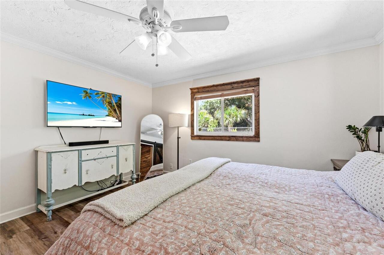 Listing Photo 38