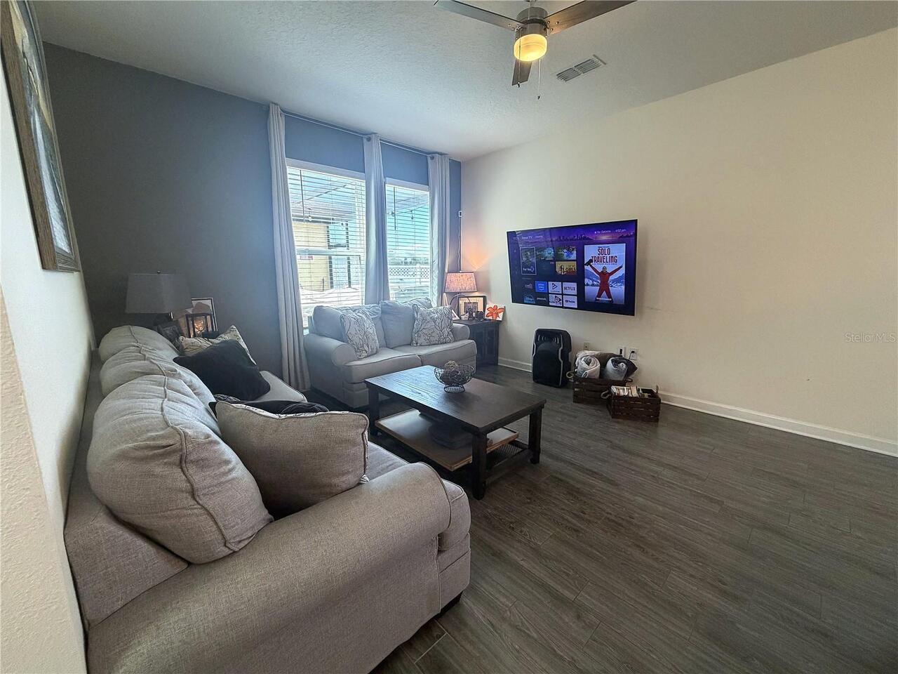 Listing Photo 12