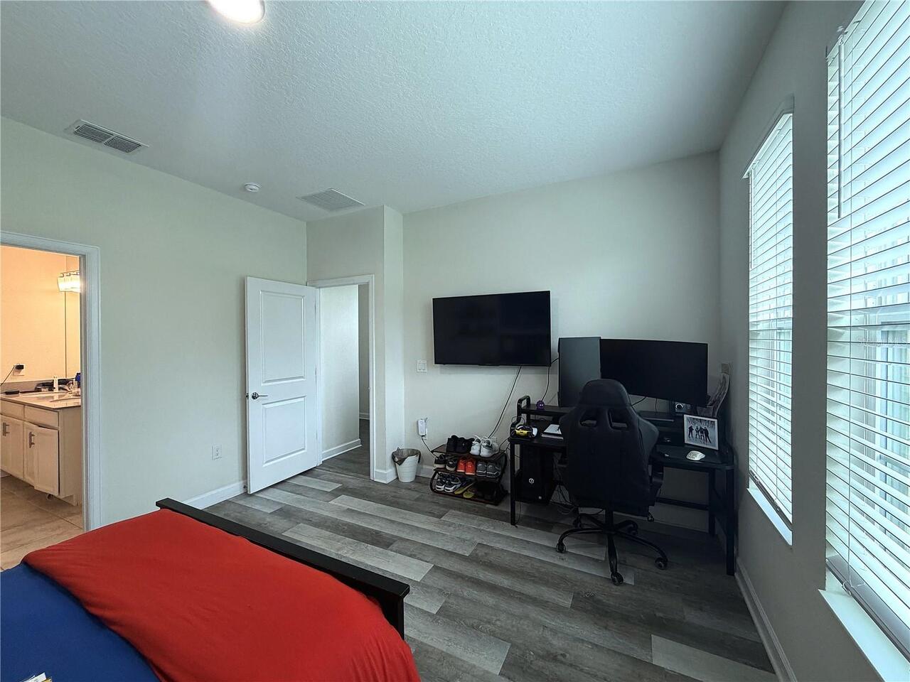 Listing Photo 24