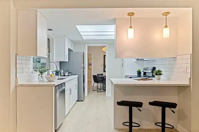 Listing Photo 16