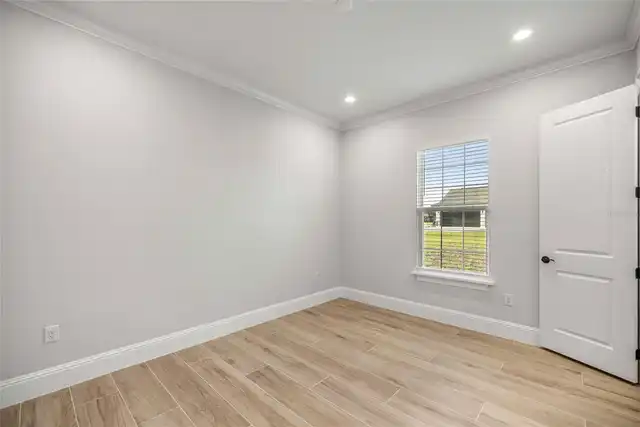 Listing Photo 28