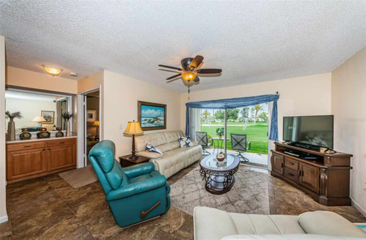 Listing Photo 11