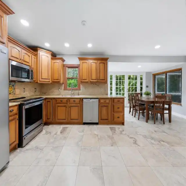Listing Photo 16