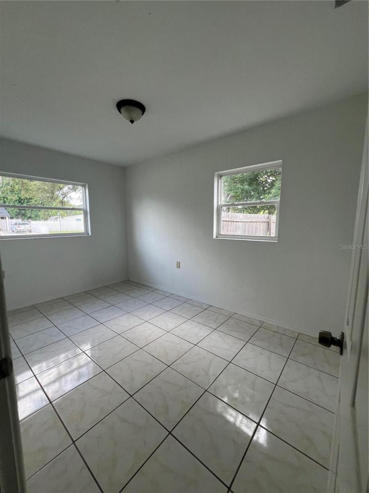 Listing Photo 9