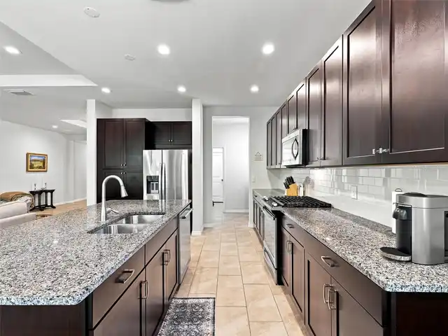 Listing Photo 16