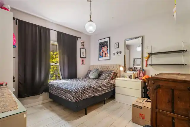 Listing Photo 17