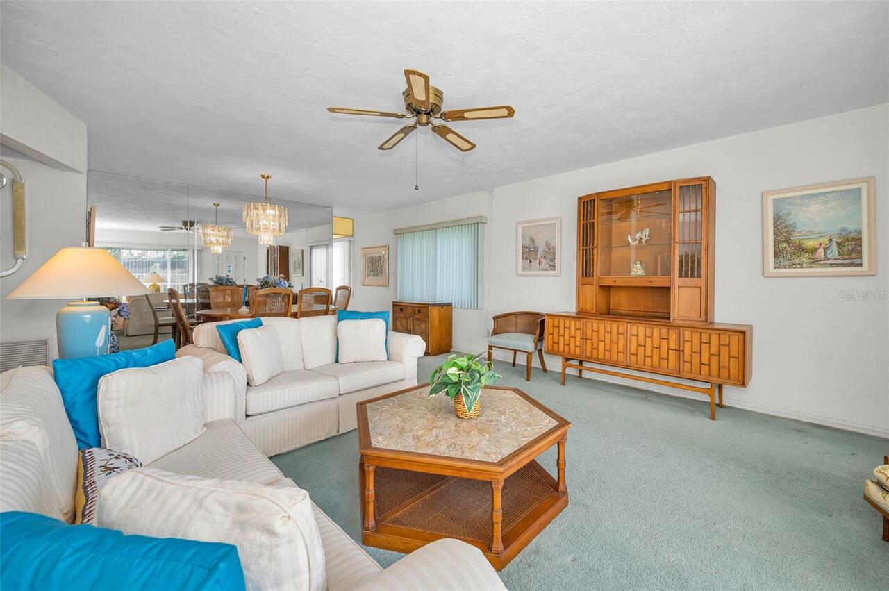 Listing Photo 11