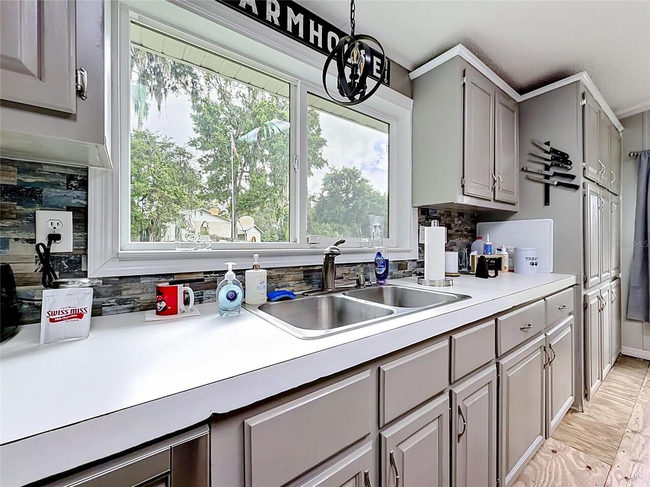 Listing Photo 15