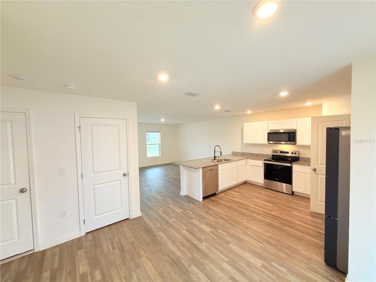 Listing Photo 6