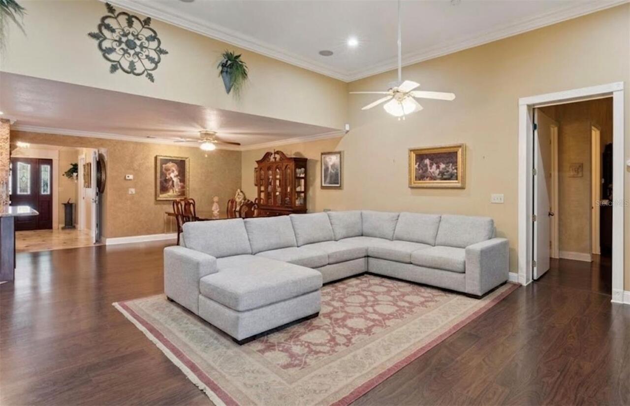 Listing Photo 6