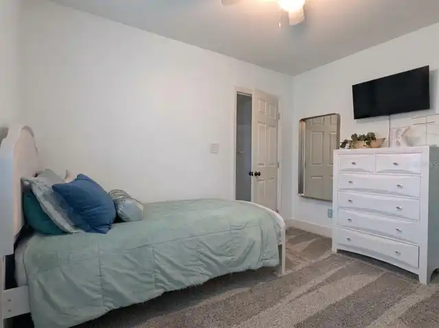 Listing Photo 16