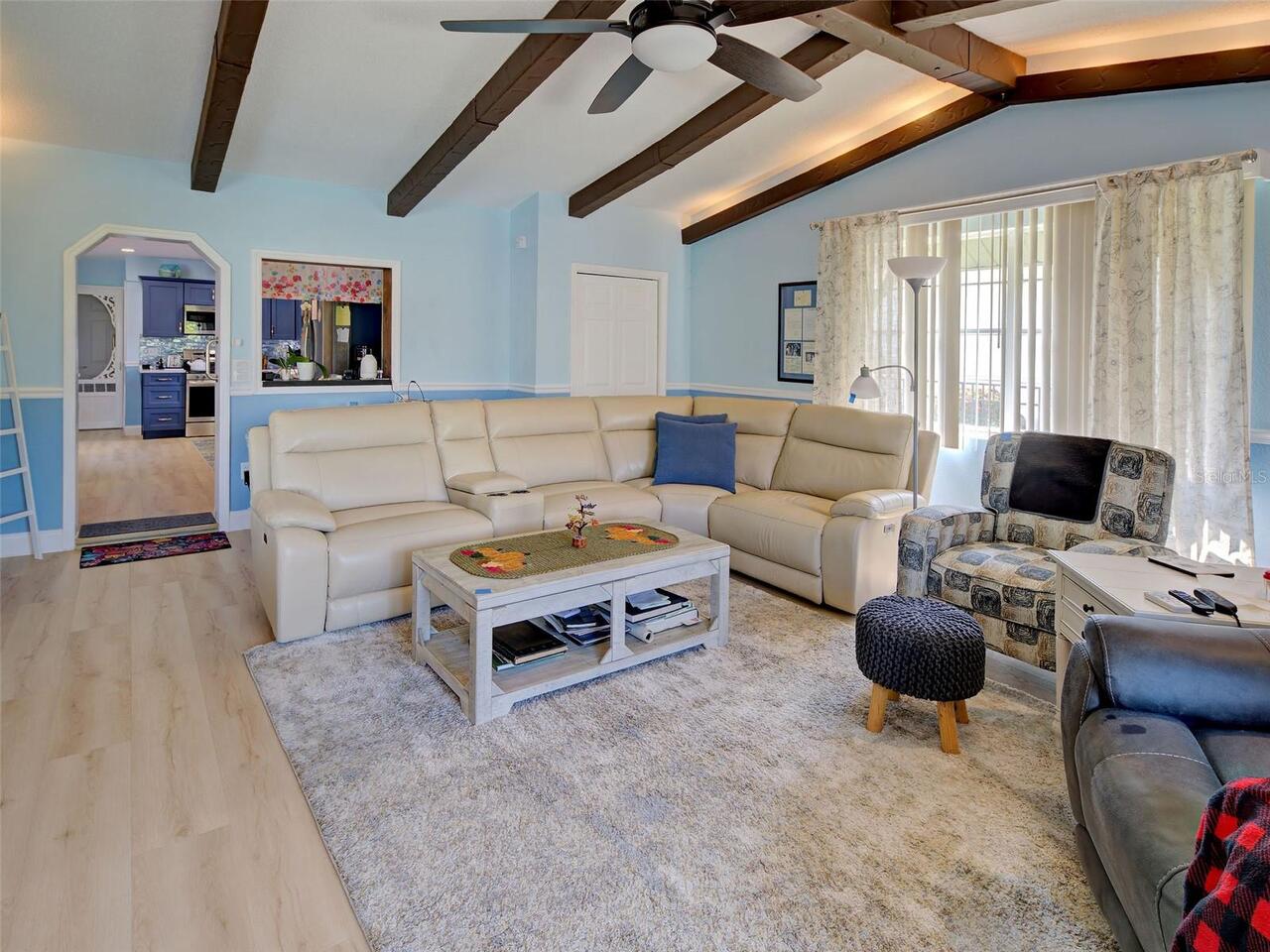 Listing Photo 12