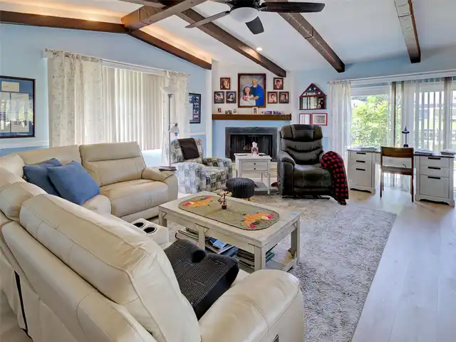 Listing Photo 11