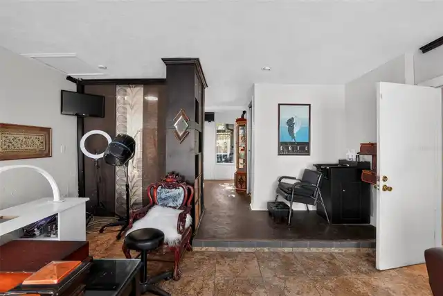 Listing Photo 18