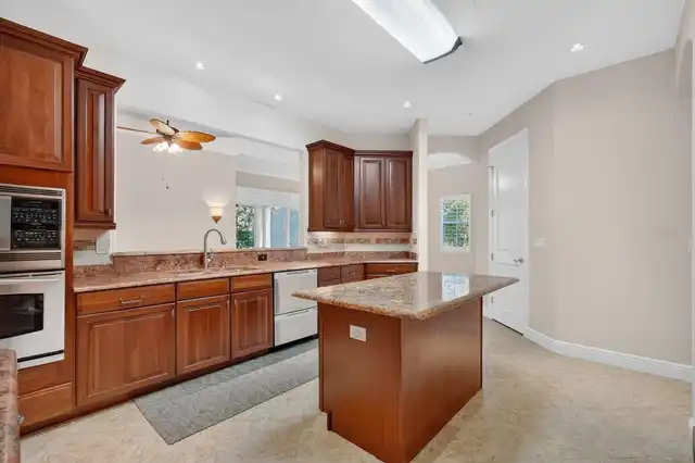 Listing Photo 17