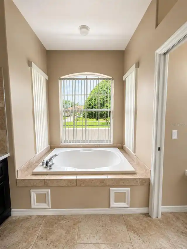 Listing Photo 23