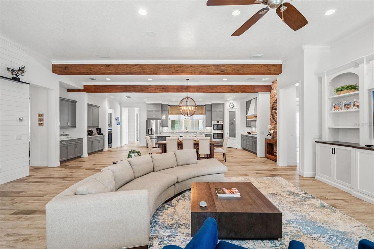 Listing Photo 10