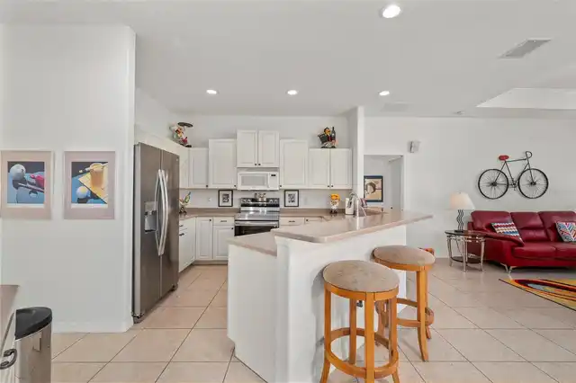 Listing Photo 12