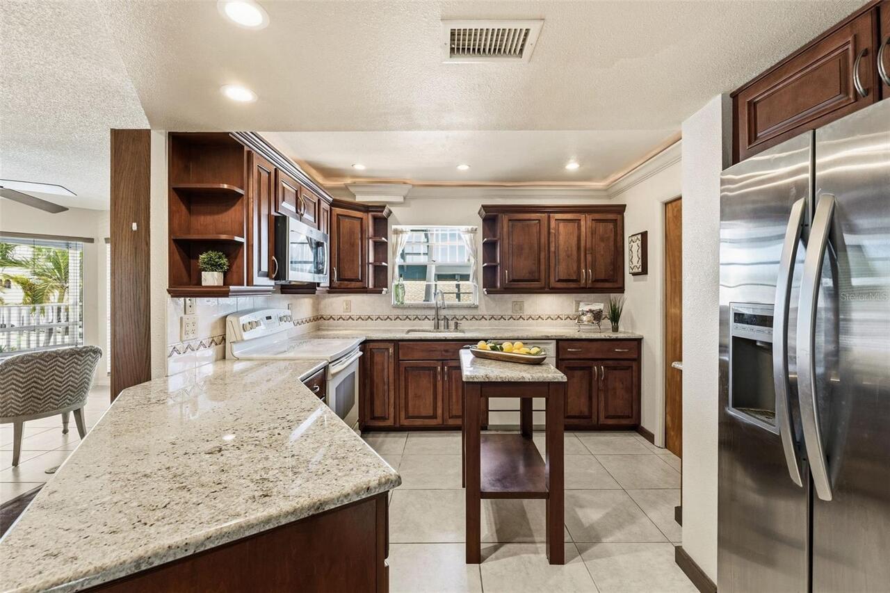 Listing Photo 8