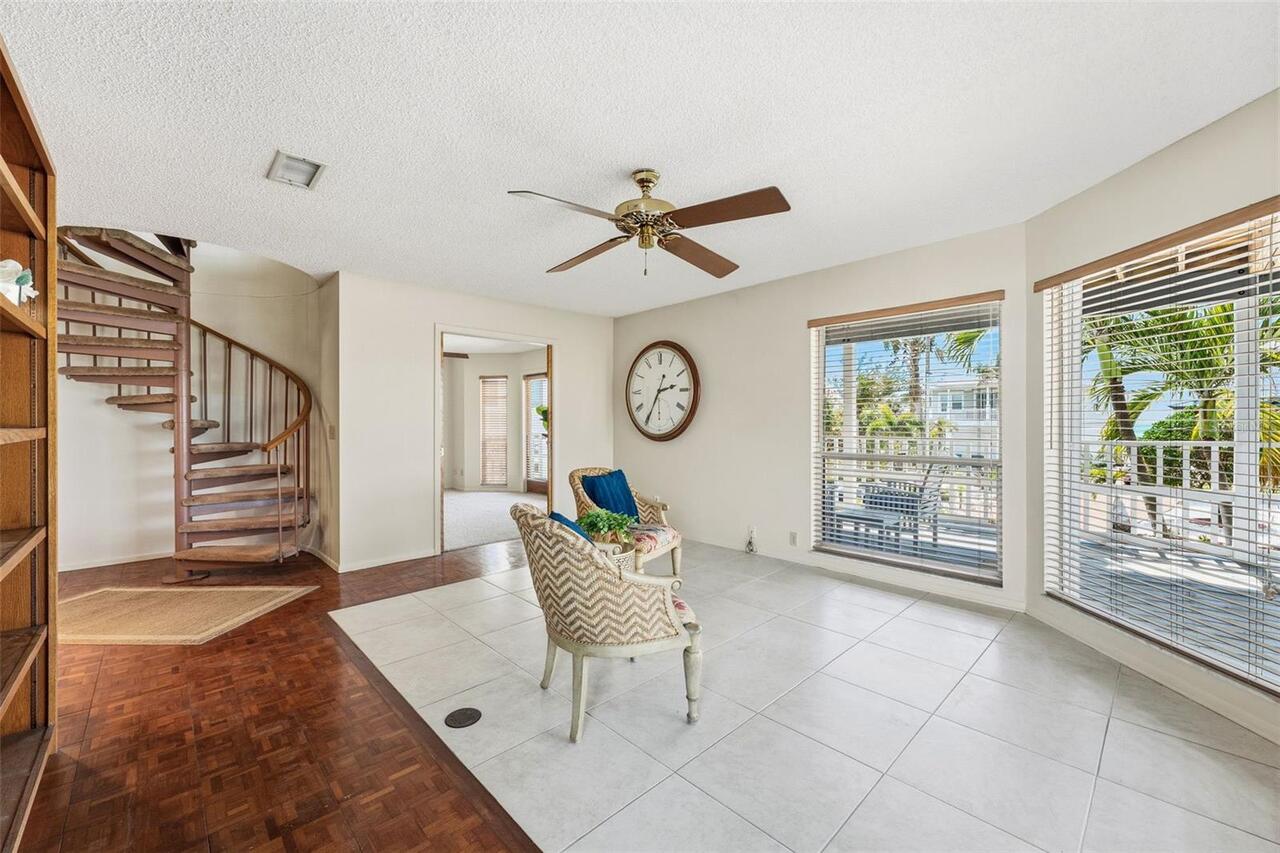 Listing Photo 14