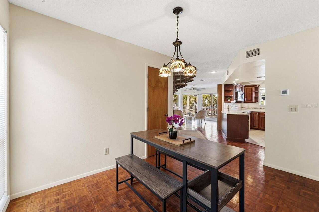 Listing Photo 16
