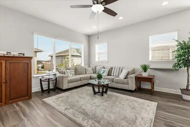 Listing Photo 18