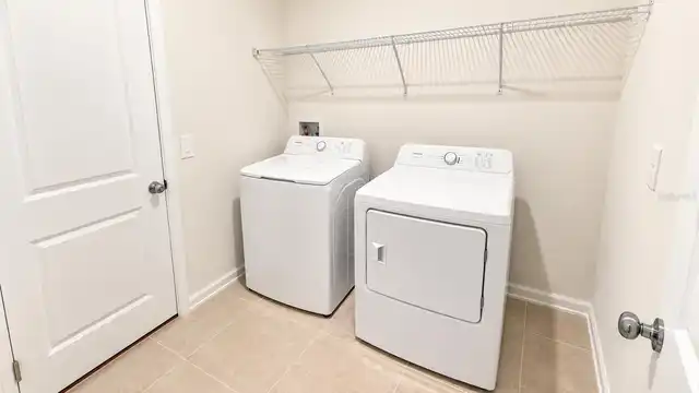 Listing Photo 10