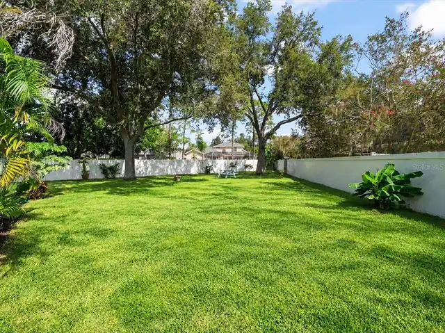 Listing Photo 7
